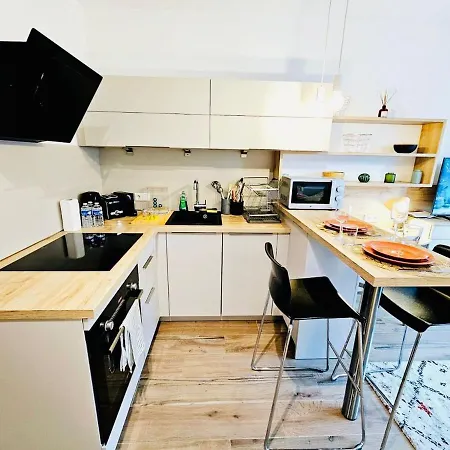 Apartment Charming One Bedroom With A Private Terrace